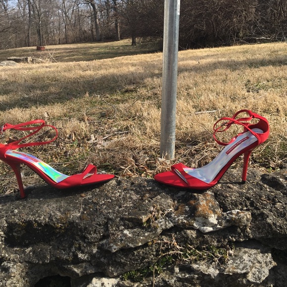NWOT sexy yet oozing with class red heel sandals. - Picture 1 of 4