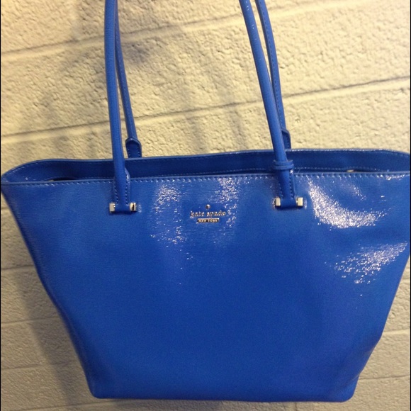 kate spade cedar street patent small harmony