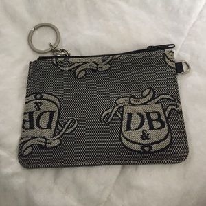 Small wristlet