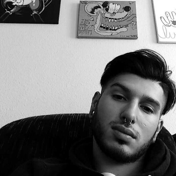 Meet your Posher, James - Picture 1 of 1