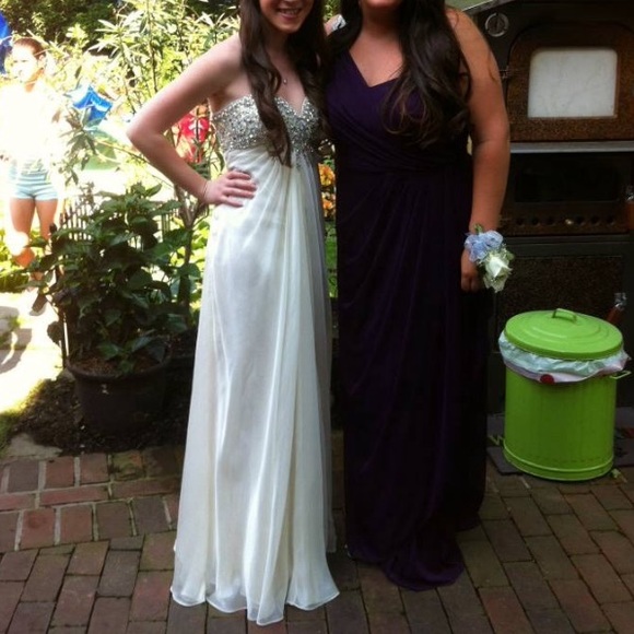 Alyce Paris Prom Dress - Picture 2 of 3