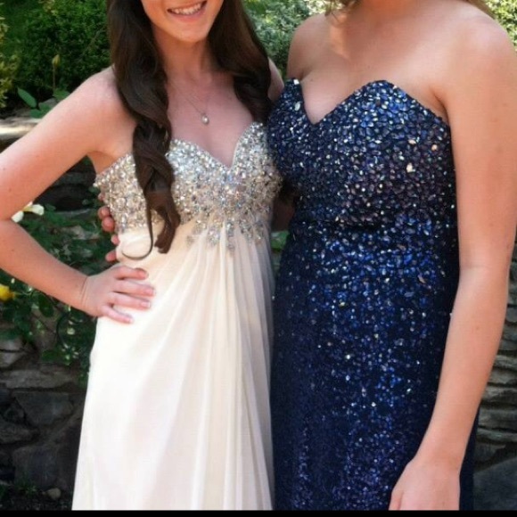 Alyce Paris Prom Dress - Picture 3 of 3