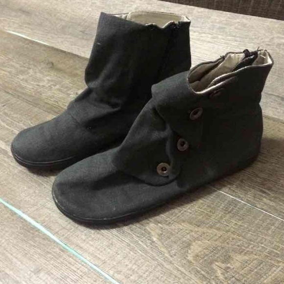 Grey boots