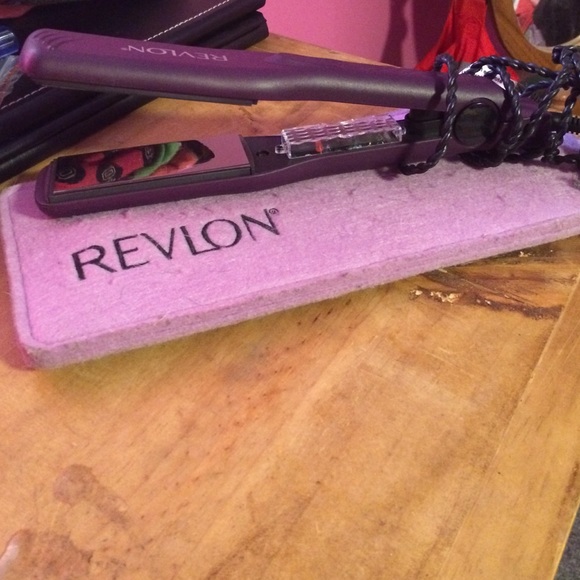 Revlon Straightener