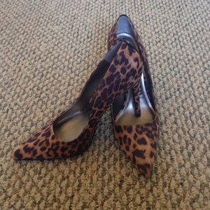 Leopard Print Pointed Toe Heels