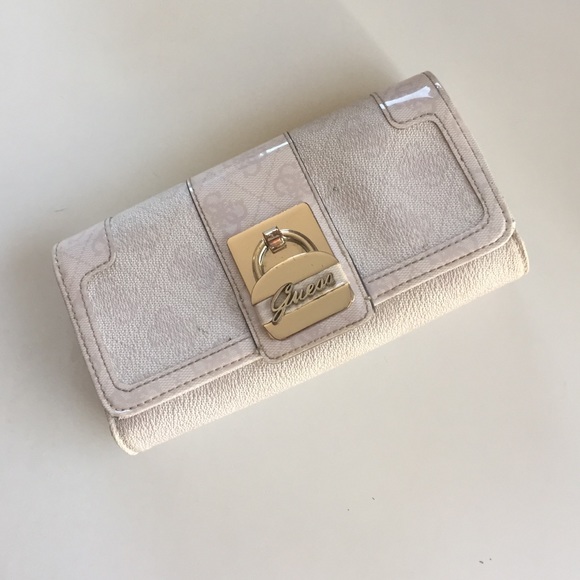 ⬇️LAST PRICE⬇️Guess wallet