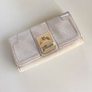 ⬇️LAST PRICE⬇️Guess wallet