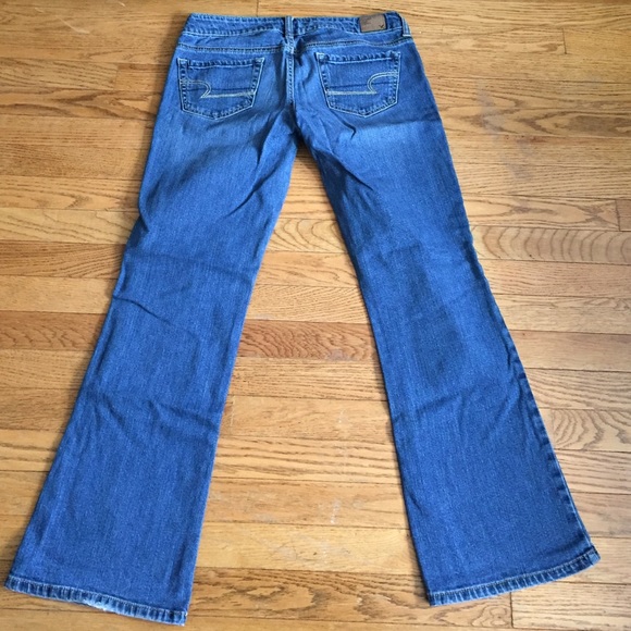 AE stretch your favorite boyfriend jeans - Picture 2 of 3