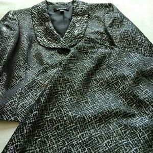 New Kasper lined 2 pieced suit