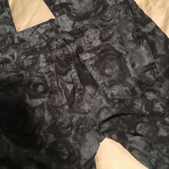 🌸🌸🌸🌸🌸🌸 - Picture 4 of 4