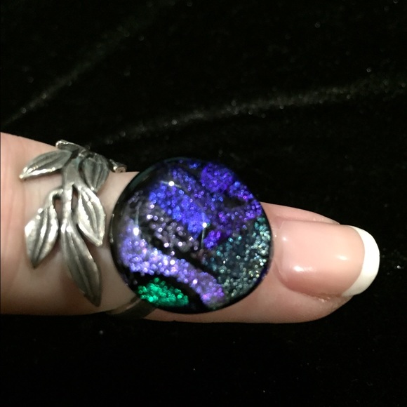 Multi colored Sap ring with leaf