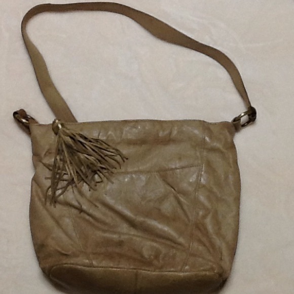 Light tan synthetic leather purse - Picture 1 of 4