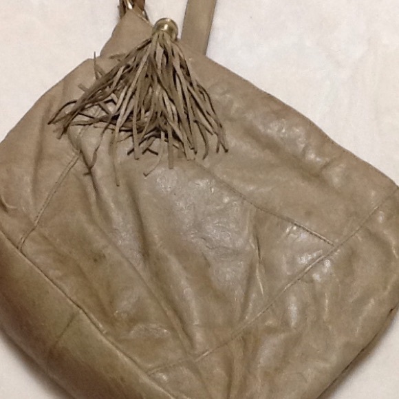 Light tan synthetic leather purse - Picture 2 of 4