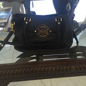 Tory burch large Amanda black satchel purse!