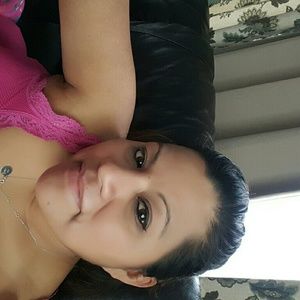 Meet your Posher, Aida