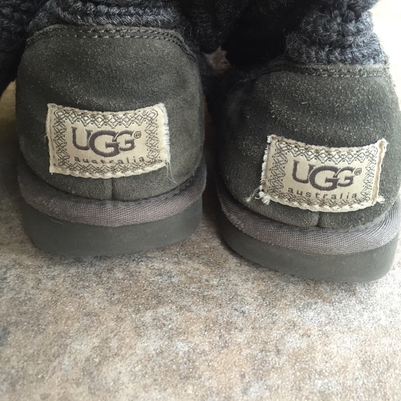 Char Coal gray classic cardigan / knit tall Uggs🎉 - Picture 4 of 4