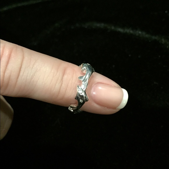 Jumping Dolphins toe ring