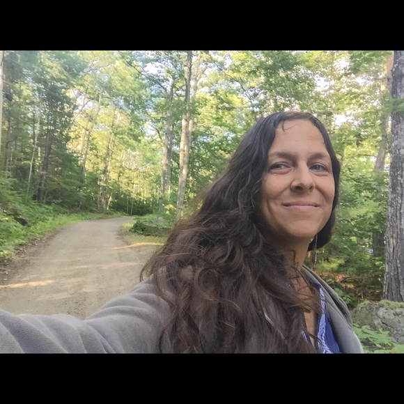 Meet your Posher, Alisa - Picture 2 of 2