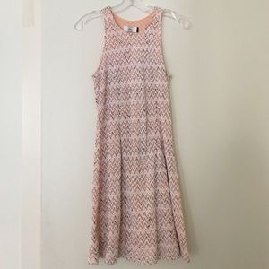 Dolce vita white lace chevron print dress (NWOT)