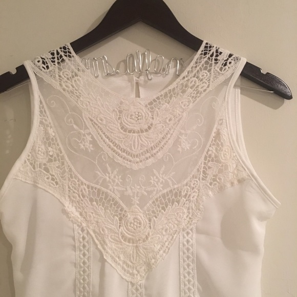 🆑 White lace Boho Mini Dress Crochet Neckline - Picture 4 of 4