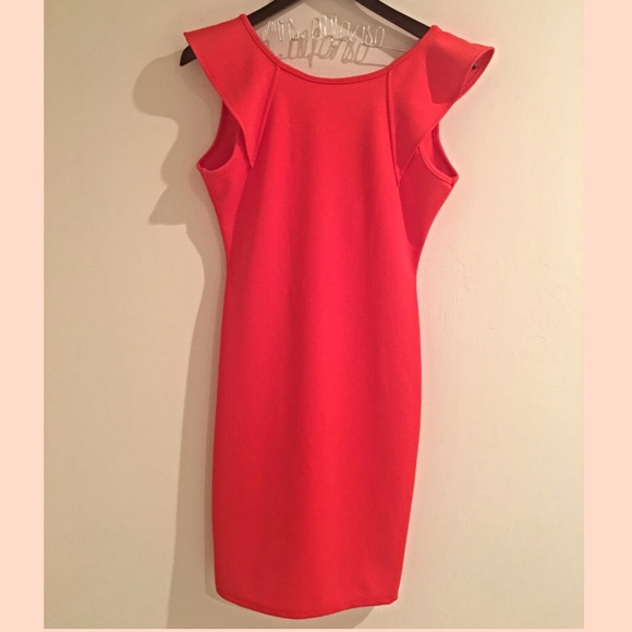🆑 Red Open Ruffled Back Dress - Picture 2 of 4