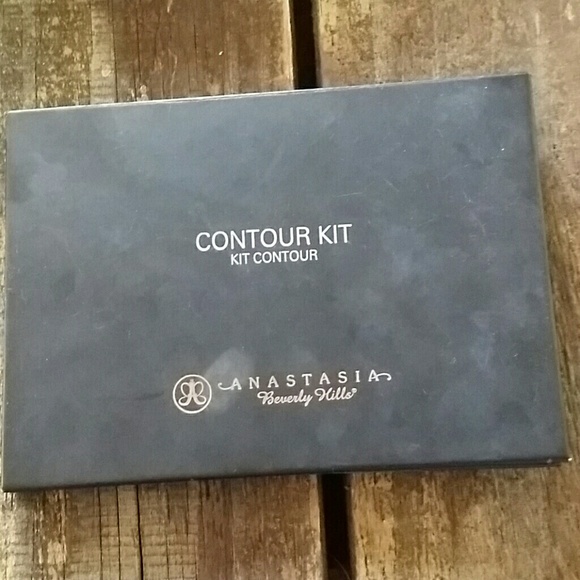Anastasia contour kit