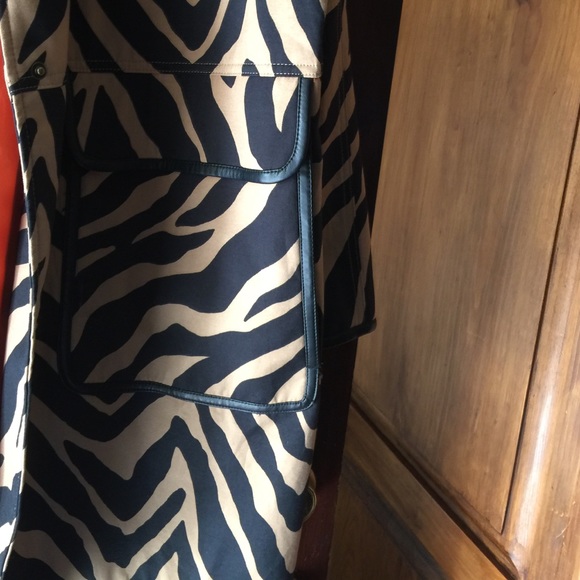 Zebra print coat - Picture 3 of 4
