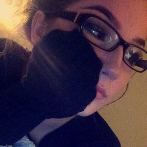 Meet your Posher, Hope