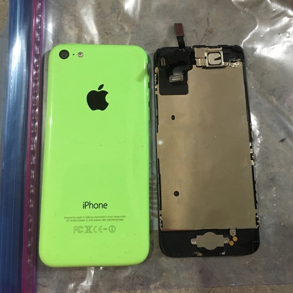 iPhone 5c - Picture 2 of 2