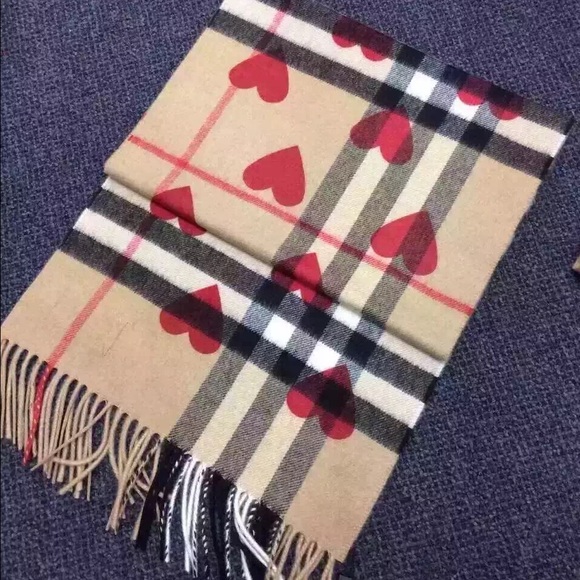 Burberry cashmere scarf in checks and hearts