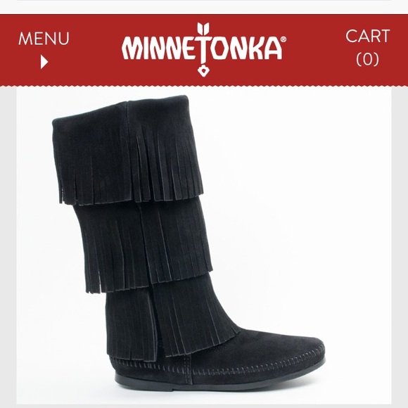 Minnetonka 3 Layer Fringe Boots - size 8/black