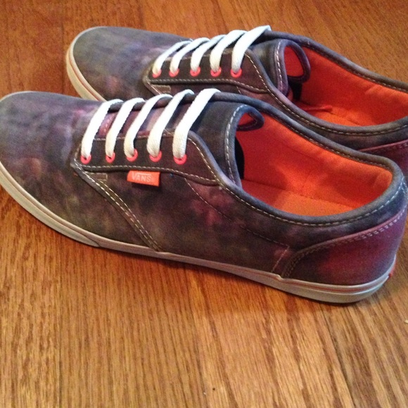 Size 10 pink and purple tie dye Vans