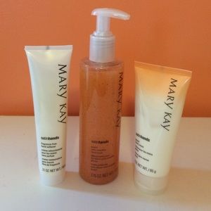 Mary Kay Peach Satin Hands