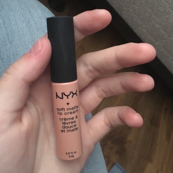 NYX soft matte cream 💄