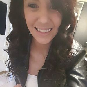 Meet your Posher, Noelle