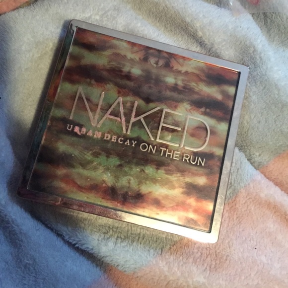 NAKED Urban Decay ON THE RUN