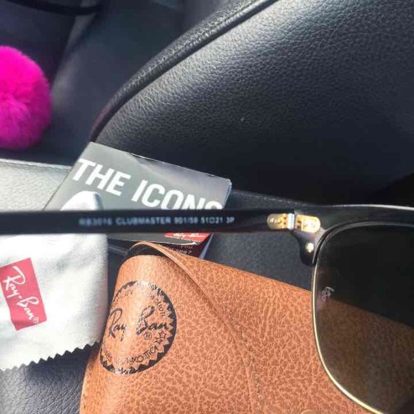 Ray-Bans - Picture 2 of 4