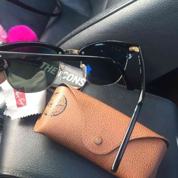 Ray-Bans - Picture 3 of 4