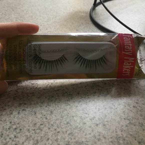 Eyelashes