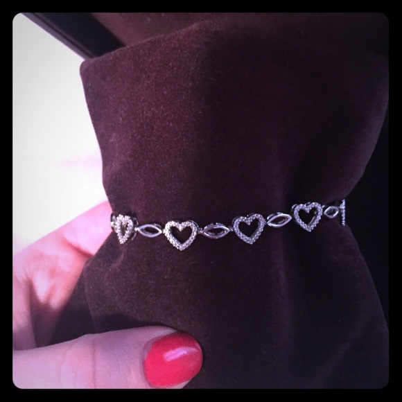 heart tennis bracelet from Alson's