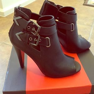 New in Box Guess black high heels