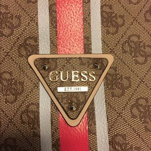 Weekend authentic guess bag!