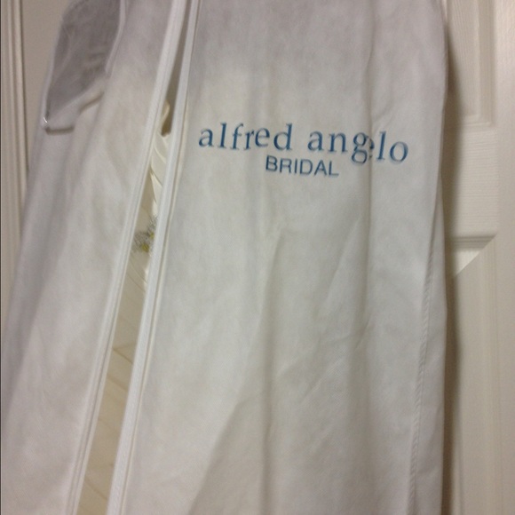 MAKE AN OFFER! Alfred Angelo Wedding Dress #2308 - Picture 2 of 4