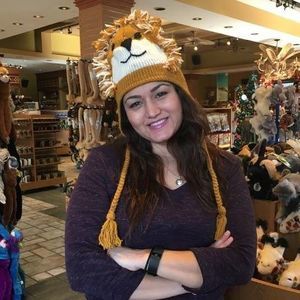 Meet your Posher, Sylvia