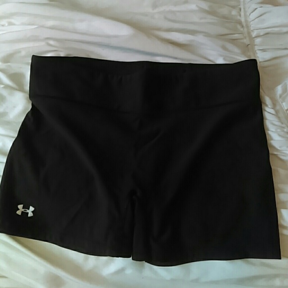 Under armour spandex shorts - Picture 2 of 2