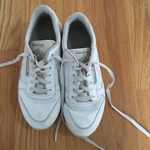 Vintage reebok sneakers