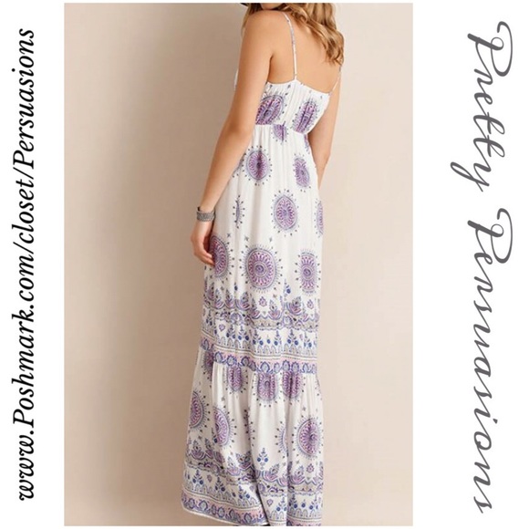SOLD 🌻NWT Medallion Print Ruffle Hem Maxi Dress - Picture 4 of 4