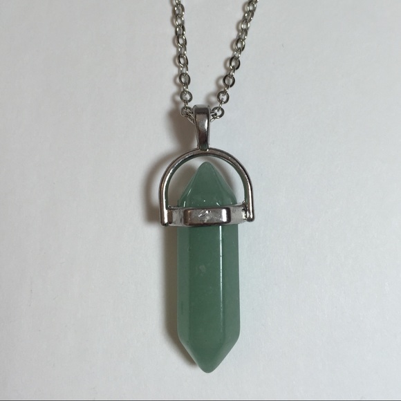 jade crystal point necklace - Picture 2 of 3