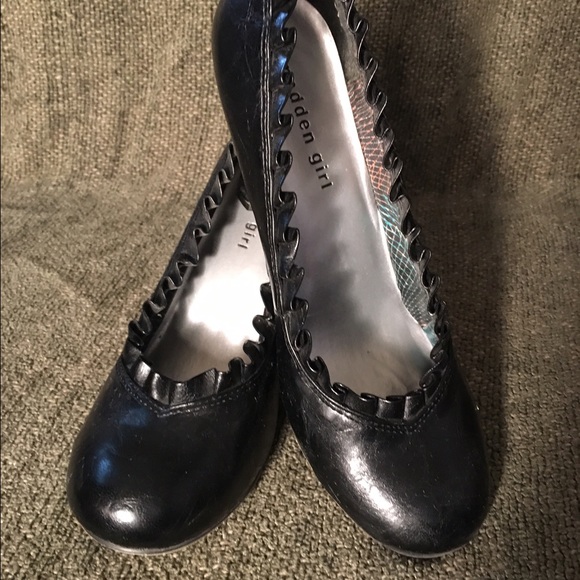 Heels - Picture 2 of 2