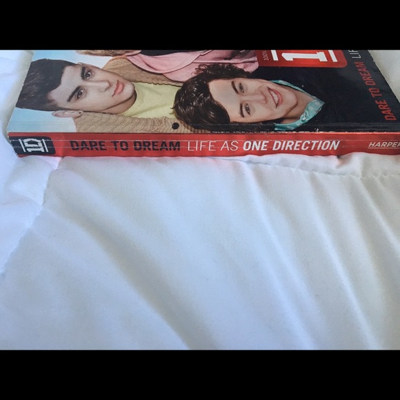 One Direction book bundle - Picture 3 of 3